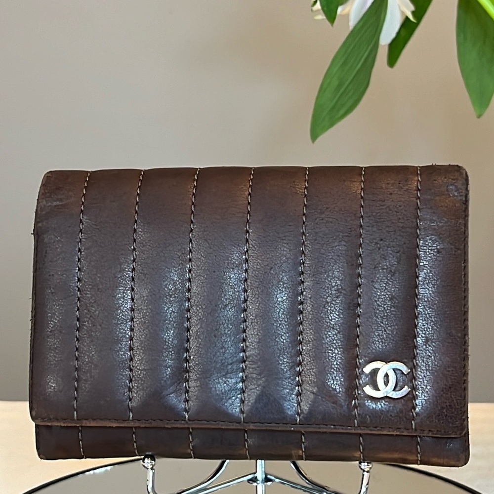 CHANEL Quilted Bifold Brown Lambskin Leather Compact Wallet